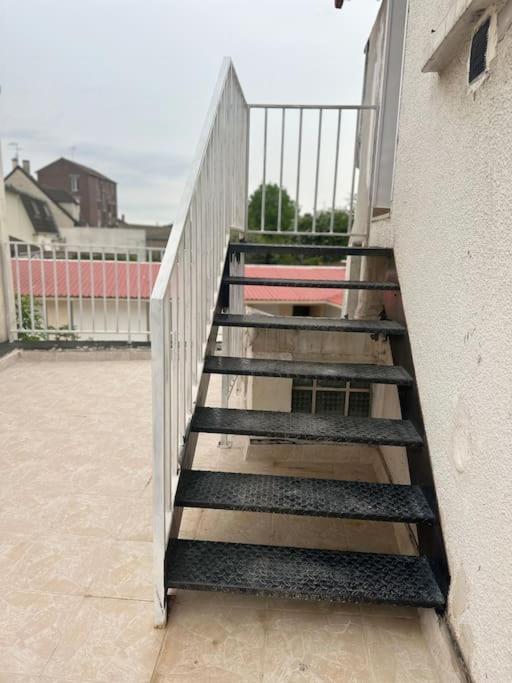 Charmante Studio Ligne 13 Tram 5 Saint Denis Pierrefitte-sur-Seine Exterior foto